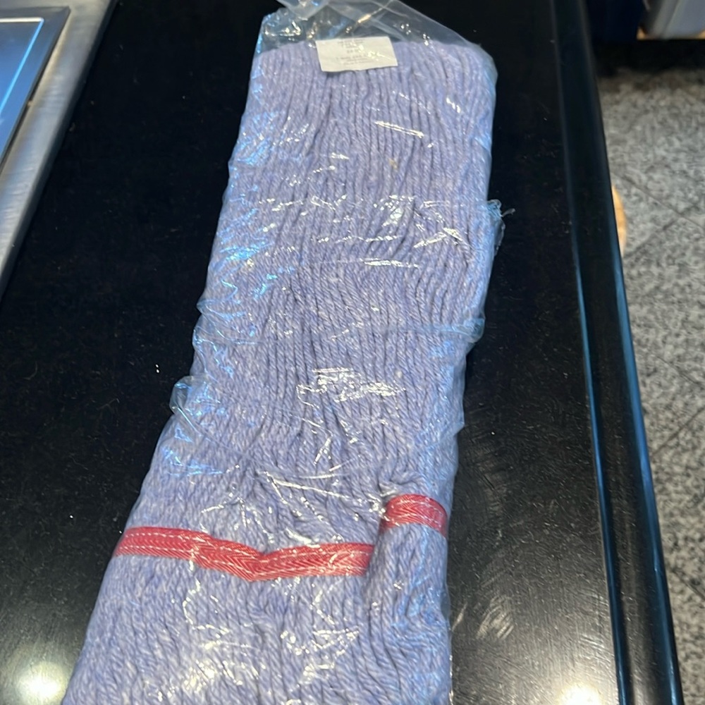 New unused string mop head